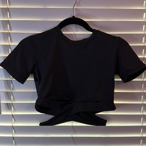 Black Activewear Crop Top Sz S 🌺Bundle & Save🌺